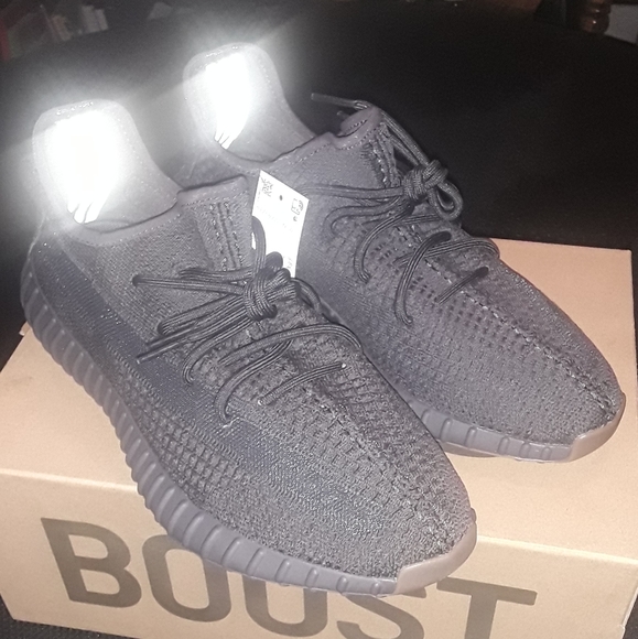 Yeezy 350 V2 "Cinder" - Picture 4 of 8